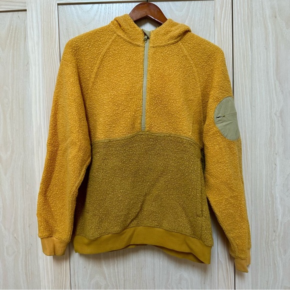 Outdoor Voices Megafleece Hoodie Size M - Picture 1 of 4